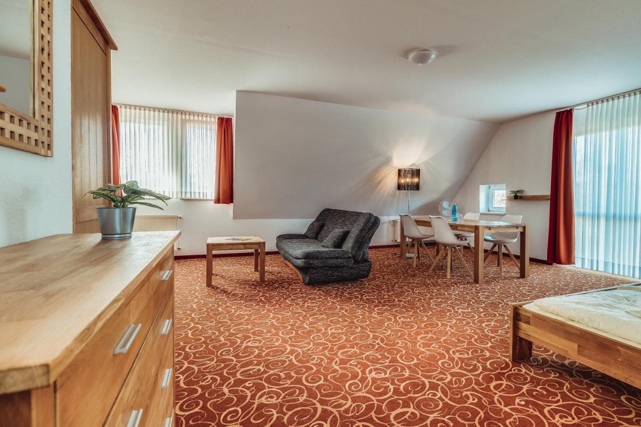 Landhotel Lewitz Muehle Banzkow Exterior photo